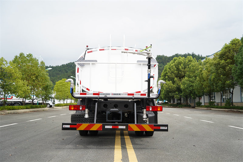 東風(fēng)天錦VR灑水車 15方（燃油車）