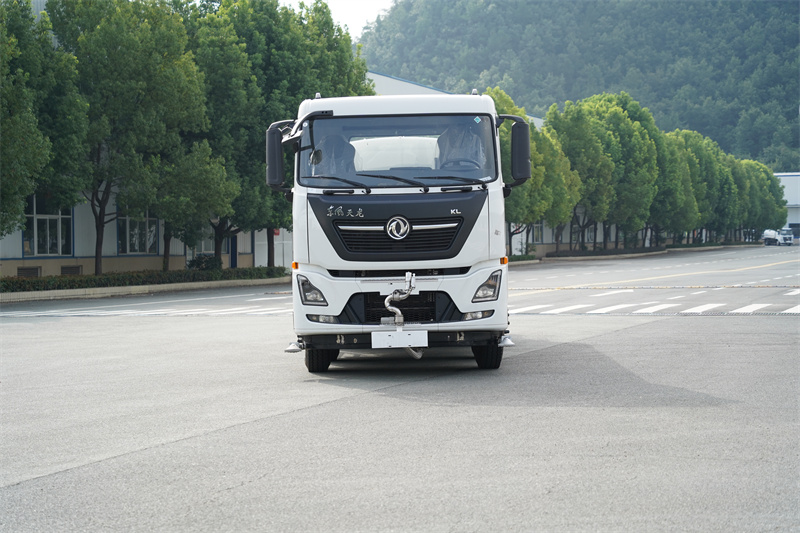 東風(fēng)天龍KL灑水車 24方（燃油車）
